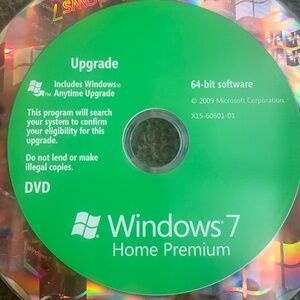 Microsoft Windows 7 Home Premium 2 disc set in case.